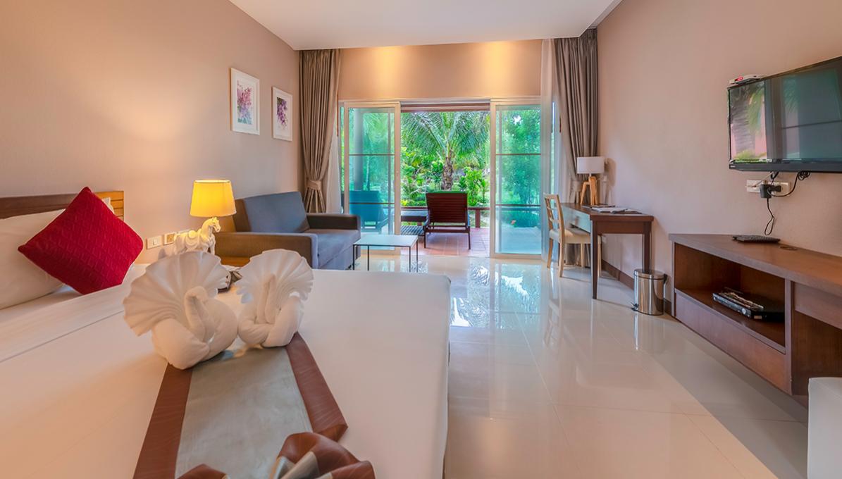 https://cnkhokhaobeachresort.asiawebhosting-10.com/images/accommodation/1/cnk_khokhao_WZB_6777.jpg