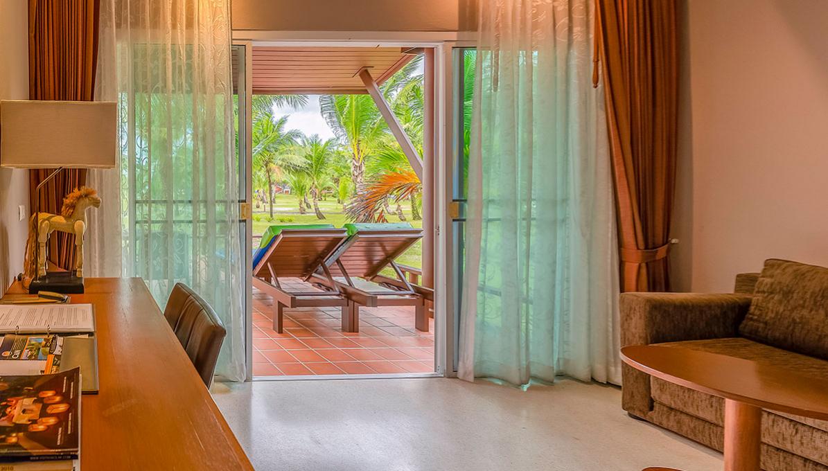 https://cnkhokhaobeachresort.asiawebhosting-10.com/images/accommodation/3/cnk_khokhao_WZB_6710.jpg